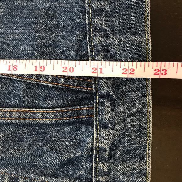 Levi’s Jean Jacket - Picture 6 of 13